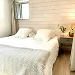 Bright In The Heart Of Luberon Holiday home