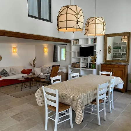 Bright In The Heart Of Luberon Holiday home *