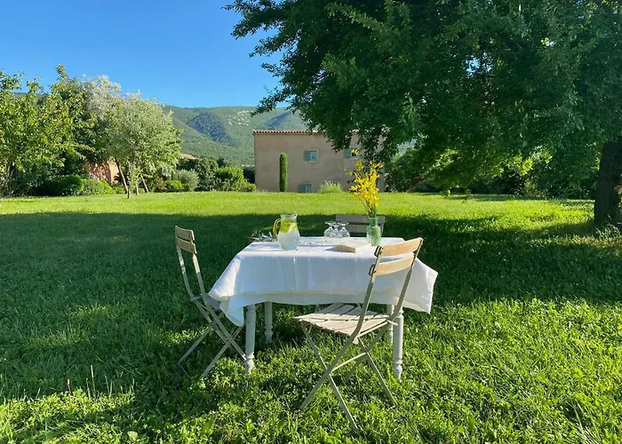 Bright In The Heart Of Luberon Holiday home Cereste